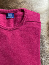 Load image into Gallery viewer, Mens Lambswool Crew Neck – Vegas