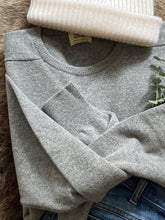 Load image into Gallery viewer, Mens Lambswool Crew Neck – Flannel