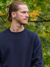 Load image into Gallery viewer, Mens Lambswool Crew Neck – Navy
