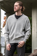 Load image into Gallery viewer, Mens Lambswool V-Neck – Flannel