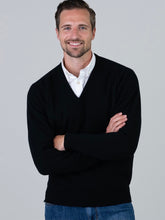 Load image into Gallery viewer, Mens Lambswool V-Neck – Black