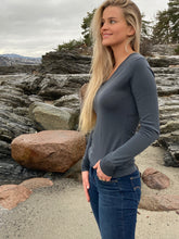 Load image into Gallery viewer, Ladies John Smedley Merino V-Neck - Slate Grey