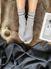Load image into Gallery viewer, William Lockie Cashmere Socks - Flannel