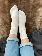 Load image into Gallery viewer, Pantherella Ladies cotton sock White