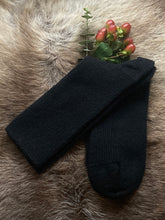 Load image into Gallery viewer, William Lockie Cashmere Socks - Black