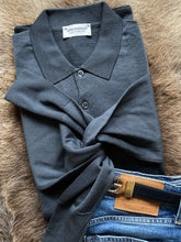 Load image into Gallery viewer, Mens John Smedley Merino Shirt Neck – Slate Grey