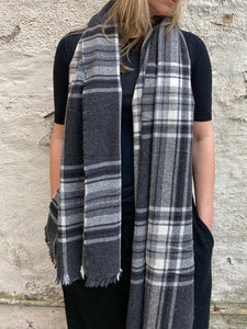 Washed Beaufort Stole BeggxCo - Charcoal