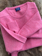 Load image into Gallery viewer, Mens Lambswool Crew Neck – Nougat