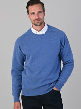 Load image into Gallery viewer, Mens Lambswool Crew Neck – Clyde