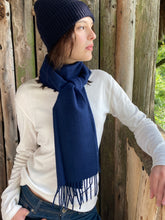 Load image into Gallery viewer, Lambswool Scarf - Navy