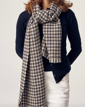 Load image into Gallery viewer, Lambswool Scarf - Corrie Pearl