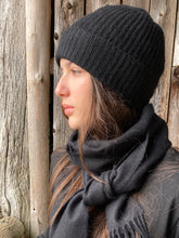 Load image into Gallery viewer, William Lockie Cashmere Hat - Black
