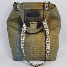 Load image into Gallery viewer, Carpet Bag - Duncan