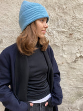 Load image into Gallery viewer, House of Scotland Cashmere Beanie Heron Blue