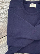 Load image into Gallery viewer, Mens Lambswool Crew Neck – Navy