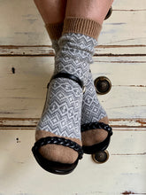 Load image into Gallery viewer, Pantherella Cashmere Socks - Aster