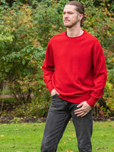 Load image into Gallery viewer, Mens Lambswool Crew Neck – Chianti