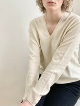 Load image into Gallery viewer, Ladies Cashmere V-Neck - White Undyed
