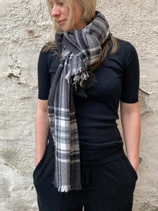 Washed Beaufort Stole - Charcoal