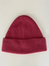 Load image into Gallery viewer, House of Scotland Cashmere Beanie Rhubarb