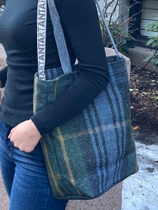 Carpet Bag - Brodick