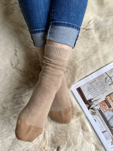 Load image into Gallery viewer, Pantherella Cashmere Socks - Aria